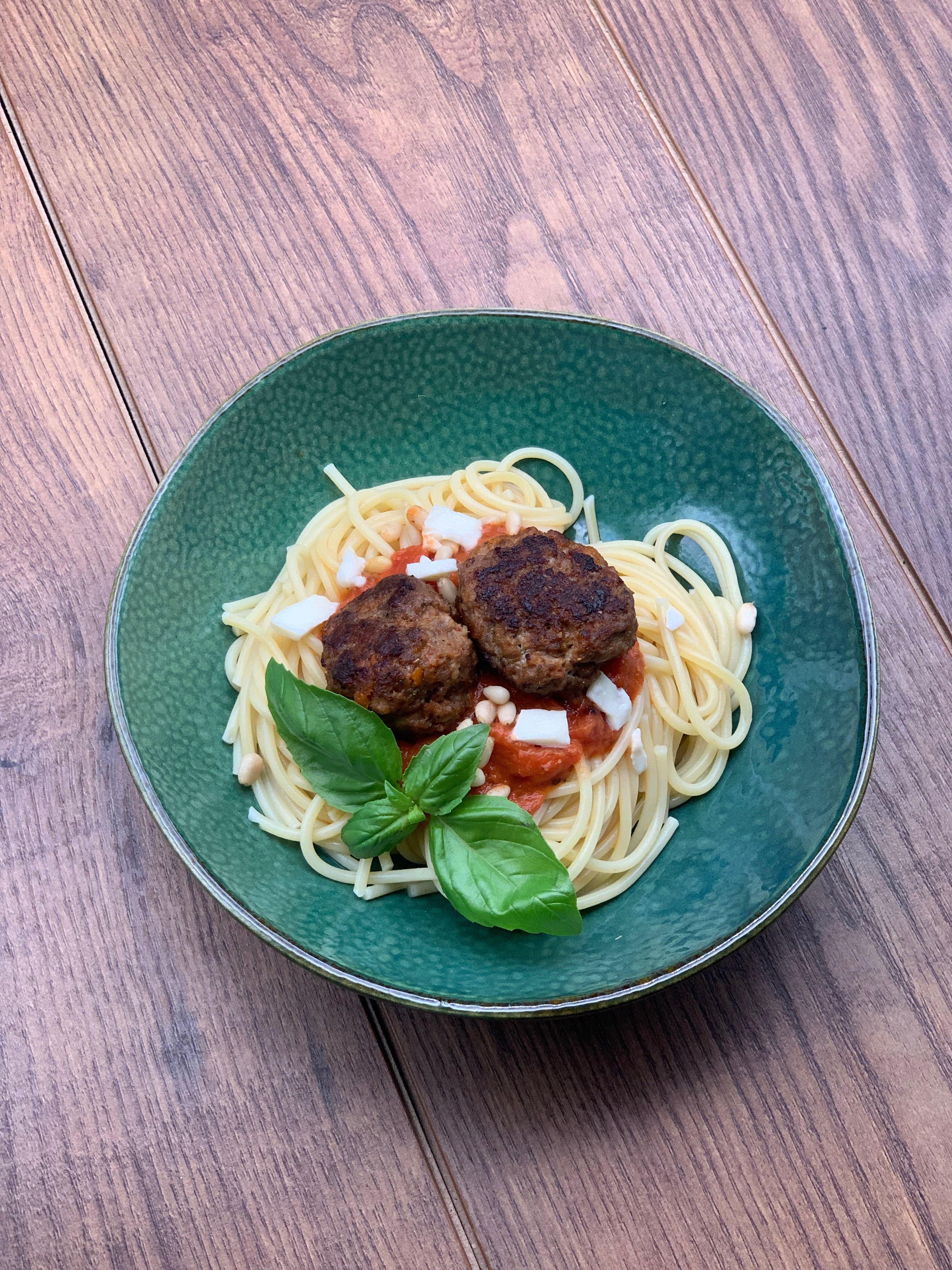 Frau Poppes italienischeHackbällchen mit schneller Tomatensoße